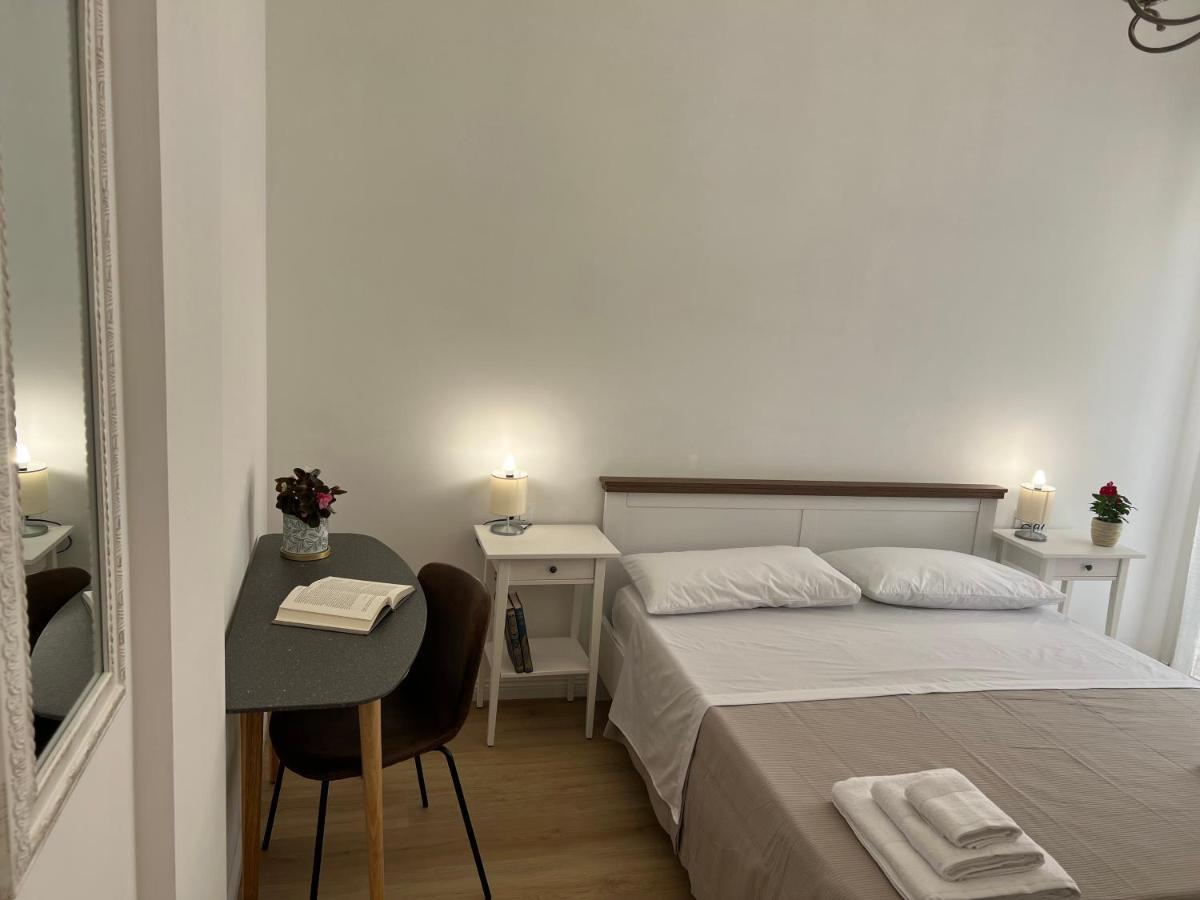Caporama Apartment Terrasini Bagian luar foto