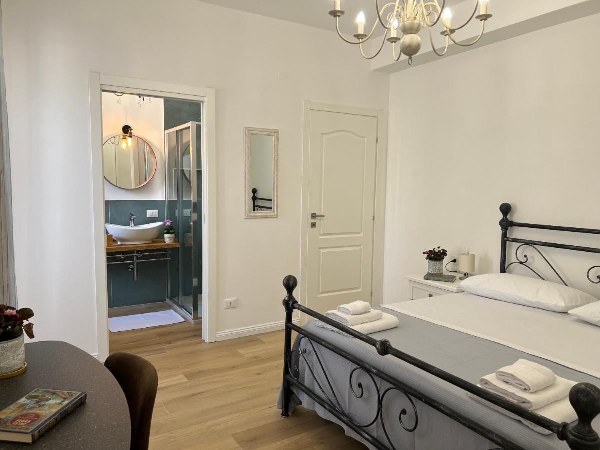 Caporama Apartment Terrasini Bagian luar foto