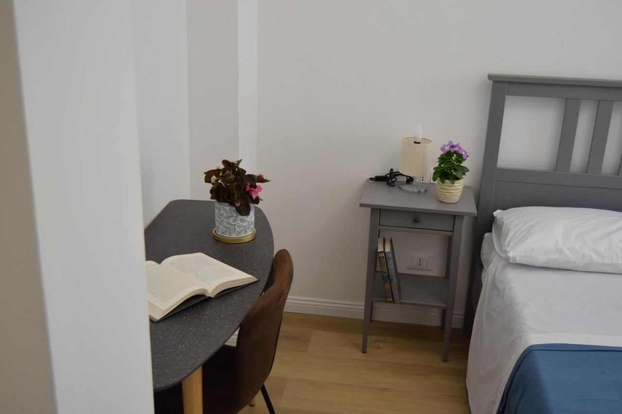 Caporama Apartment Terrasini Bagian luar foto