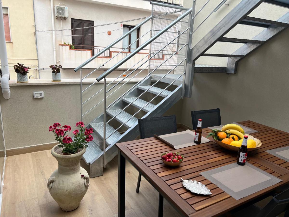 Caporama Apartment Terrasini Bagian luar foto