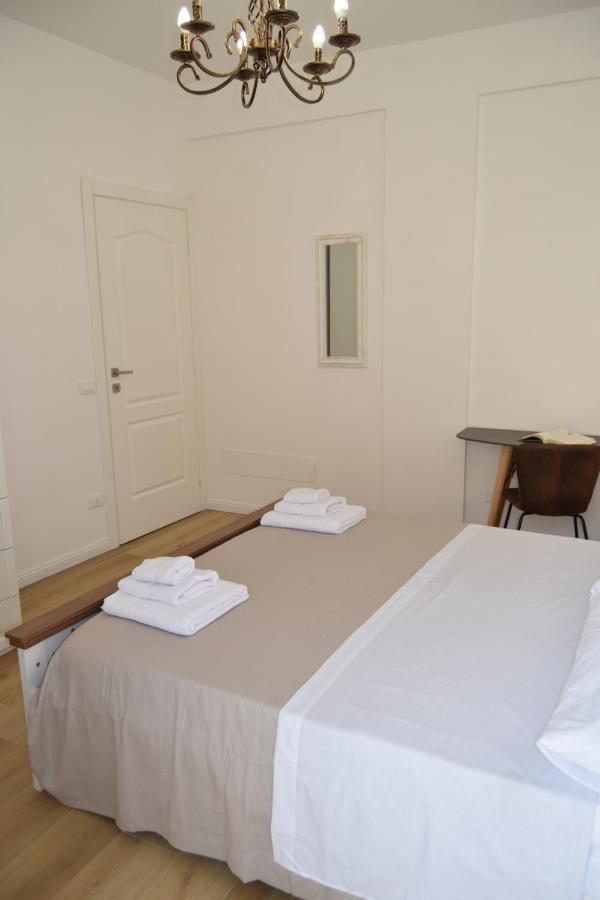 Caporama Apartment Terrasini Bagian luar foto