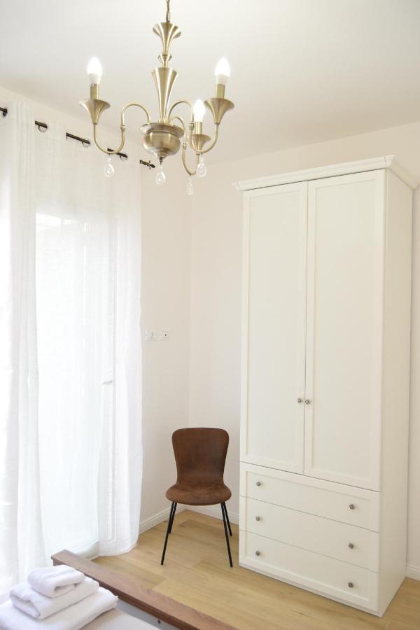 Caporama Apartment Terrasini Bagian luar foto