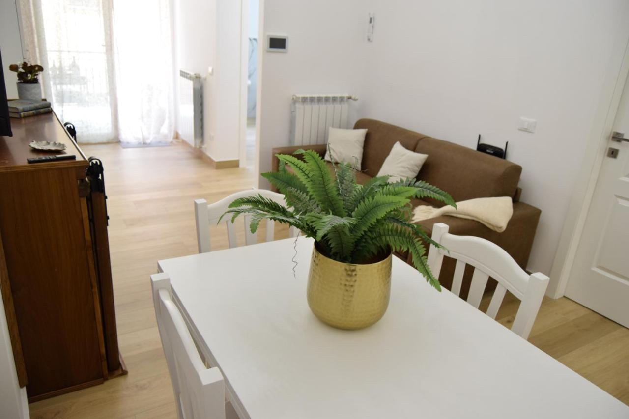 Caporama Apartment Terrasini Bagian luar foto